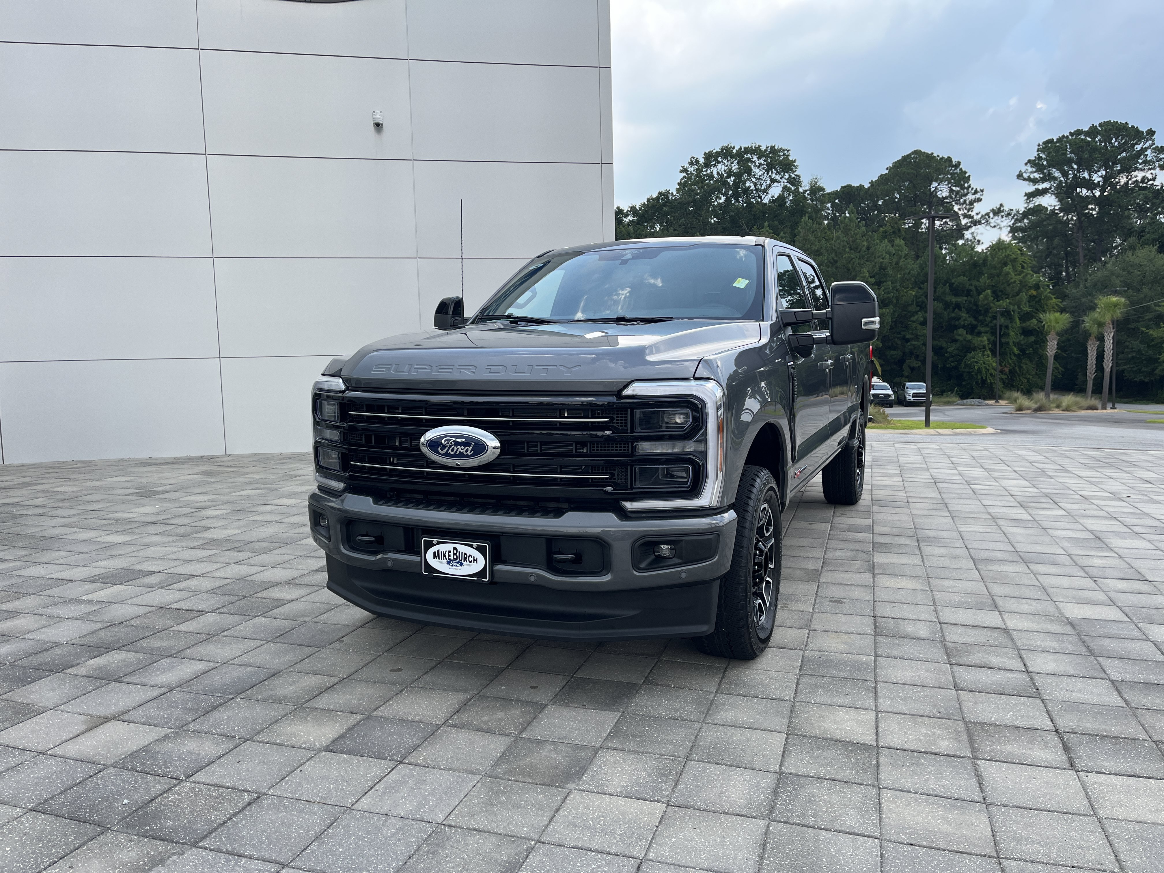 New 2026 Ford F250 Platinum AWD/4WD image 2