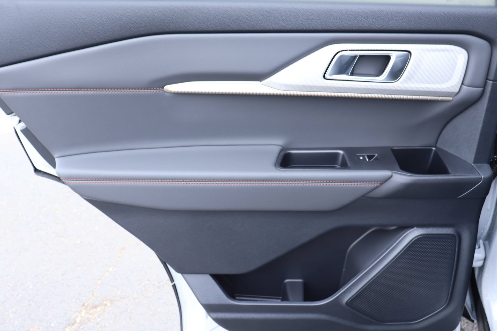 New 2026 Ford Explorer Active w/ Active Comfort Package AWD/4WD image 19