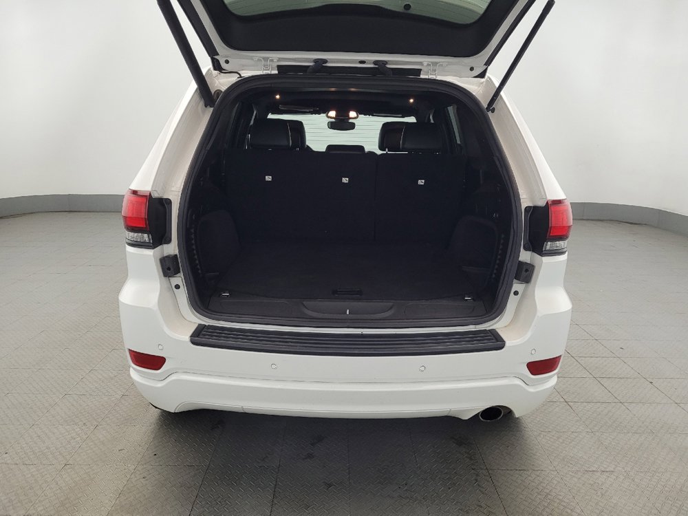 Used 2020 Jeep Grand Cherokee Altitude image 29