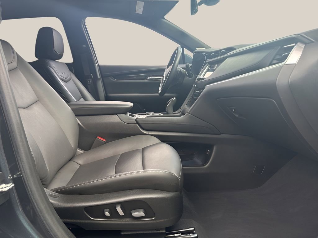 Used 2021 Cadillac XT5 Premium Luxury image 17