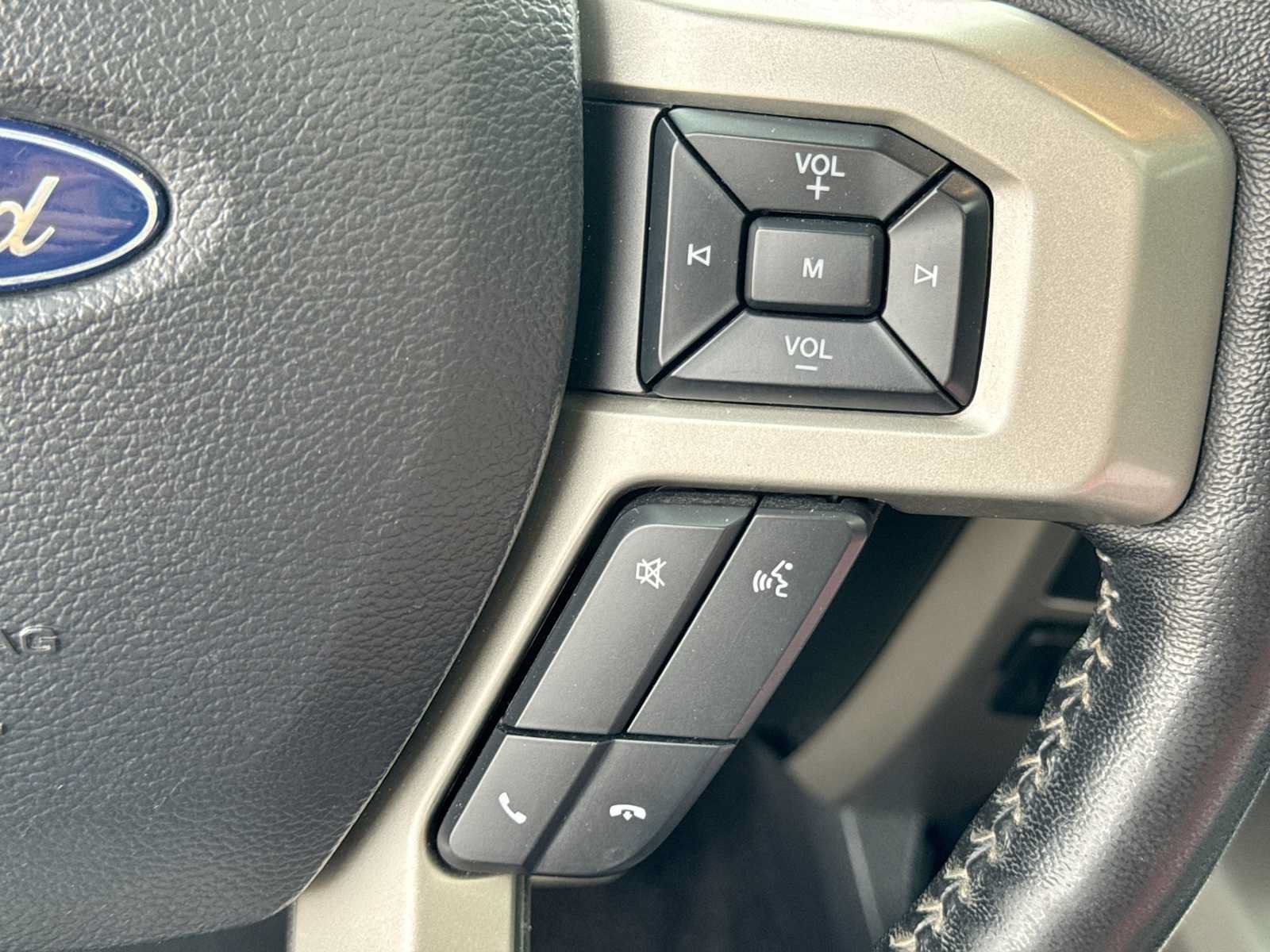 Used 2020 Ford F150 Lariat w/ Equipment Group 502A Luxury AWD/4WD image 24