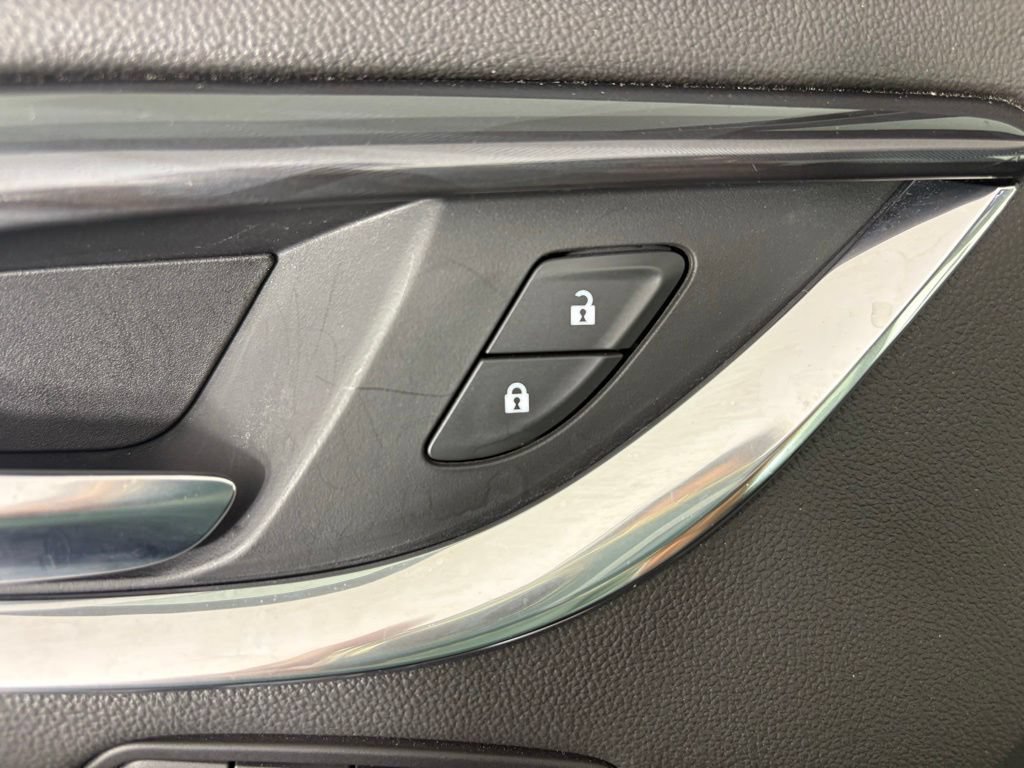 Used 2022 Buick Enclave Premium FWD image 17