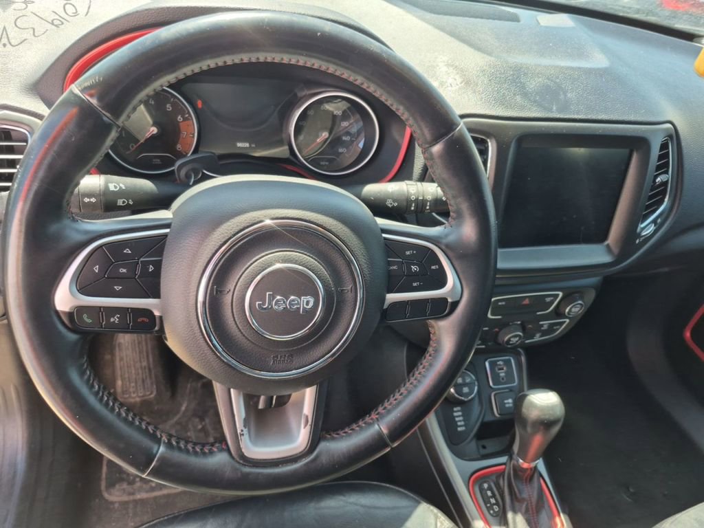 Used 2018 Jeep Compass Trailhawk w/ Cold Weather Group AWD/4WD image 6