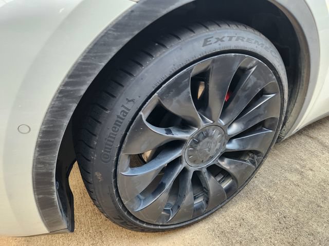 Used 2022 Tesla Model Y Performance AWD/4WD image 9