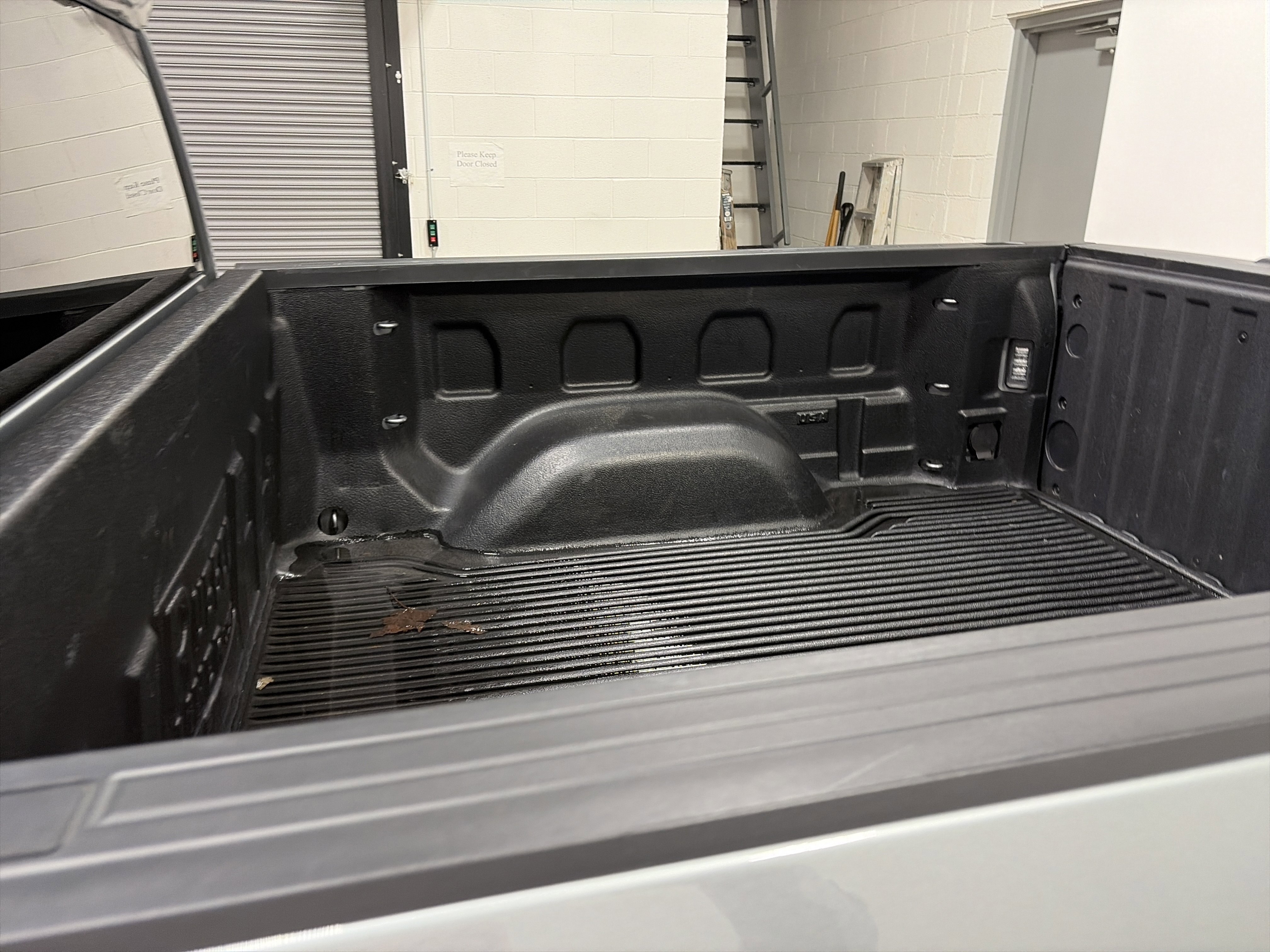 Used 2025 Chevrolet Silverado 1500 LT image 25