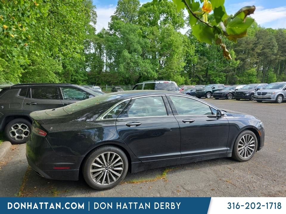 Used 2019 Lincoln MKZ Reserve image 12