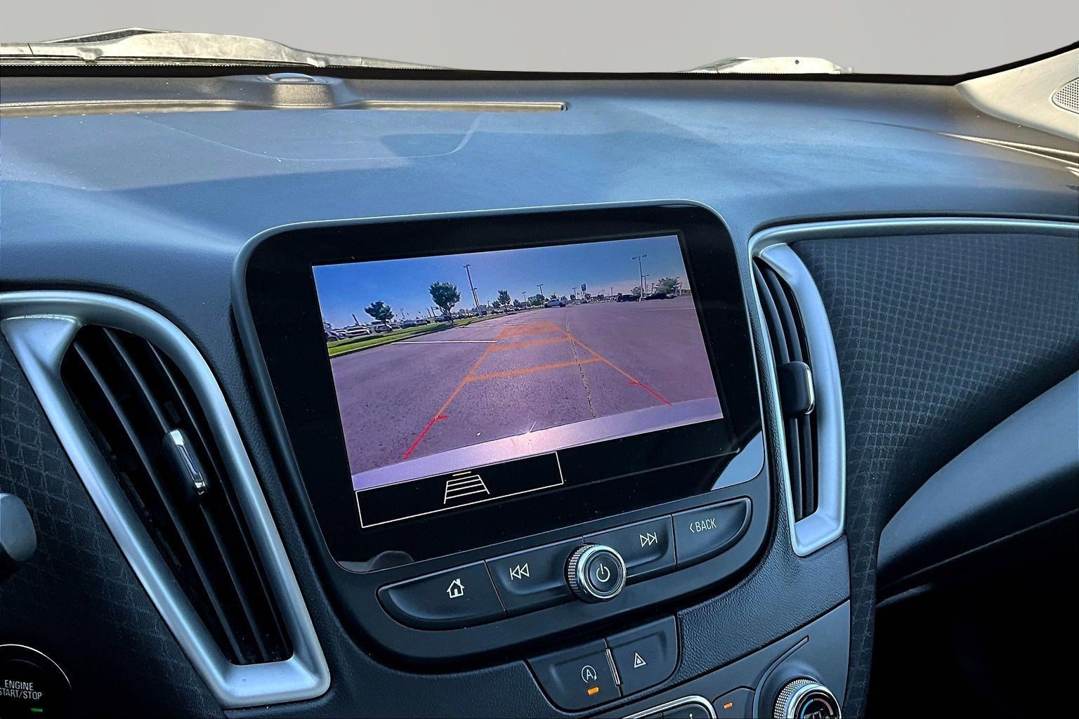 Used 2023 Chevrolet Malibu LT FWD image 14