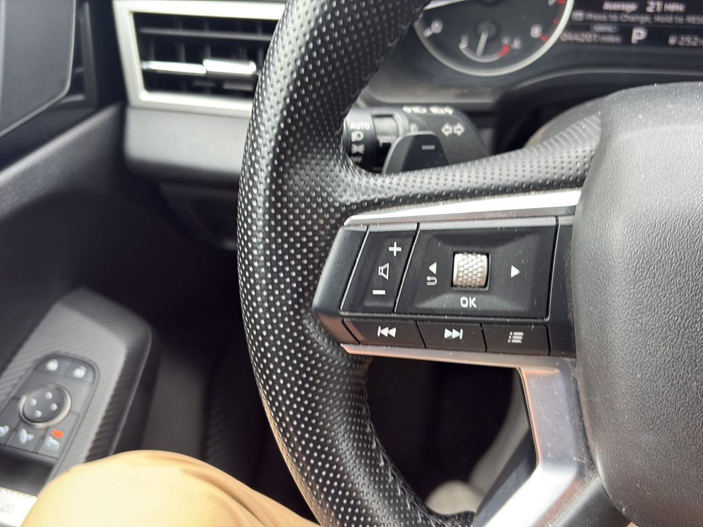 Used 2024 Mitsubishi Outlander SE image 20