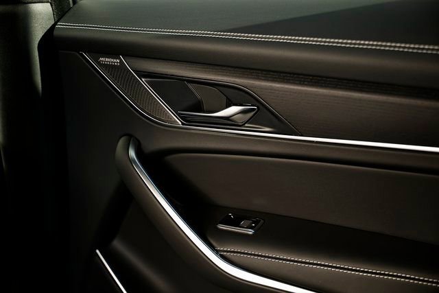 New 2026 Jaguar F-PACE R-Dynamic S AWD/4WD image 27