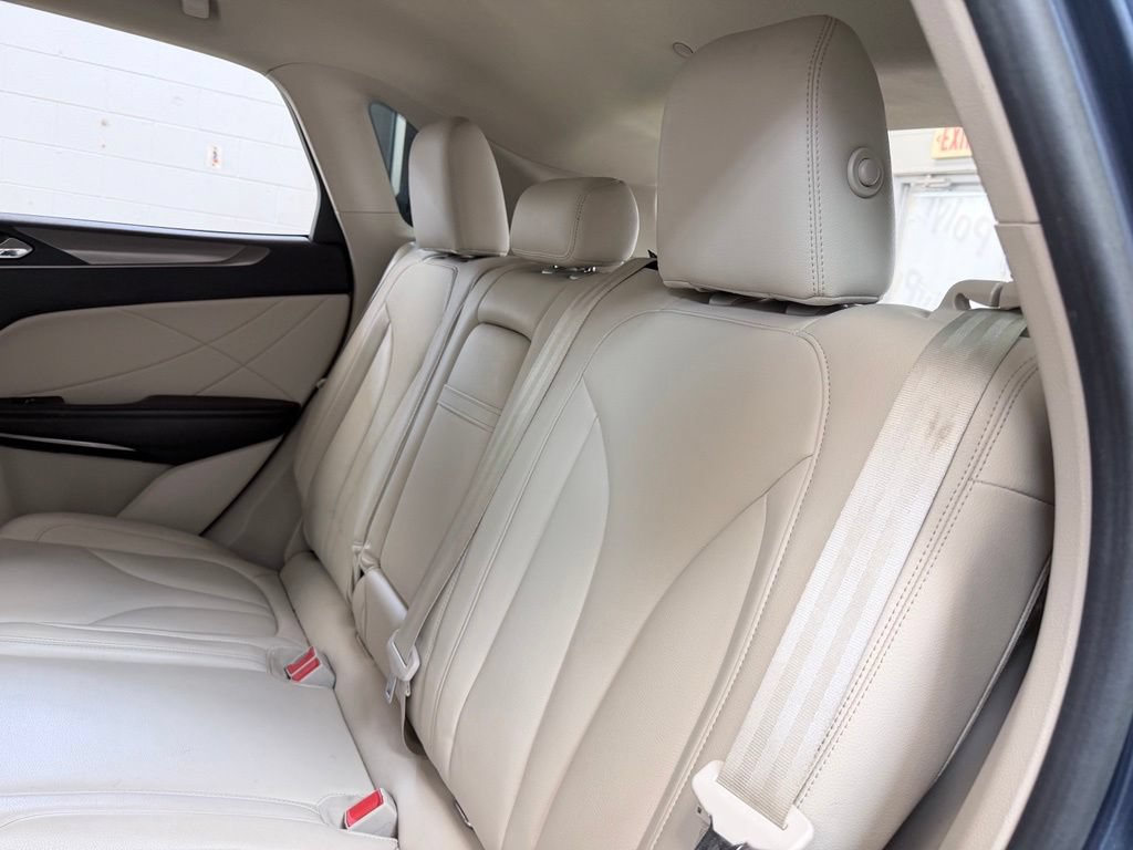 Used 2018 Lincoln MKC Premiere FWD image 21