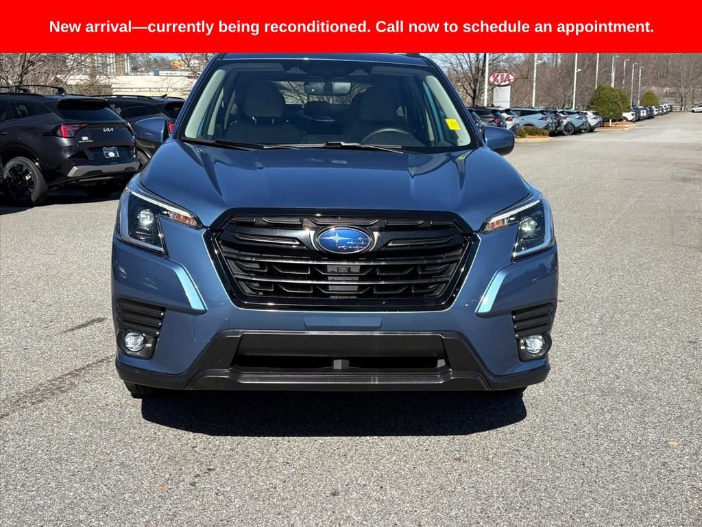 Used 2024 Subaru Forester Premium image 2