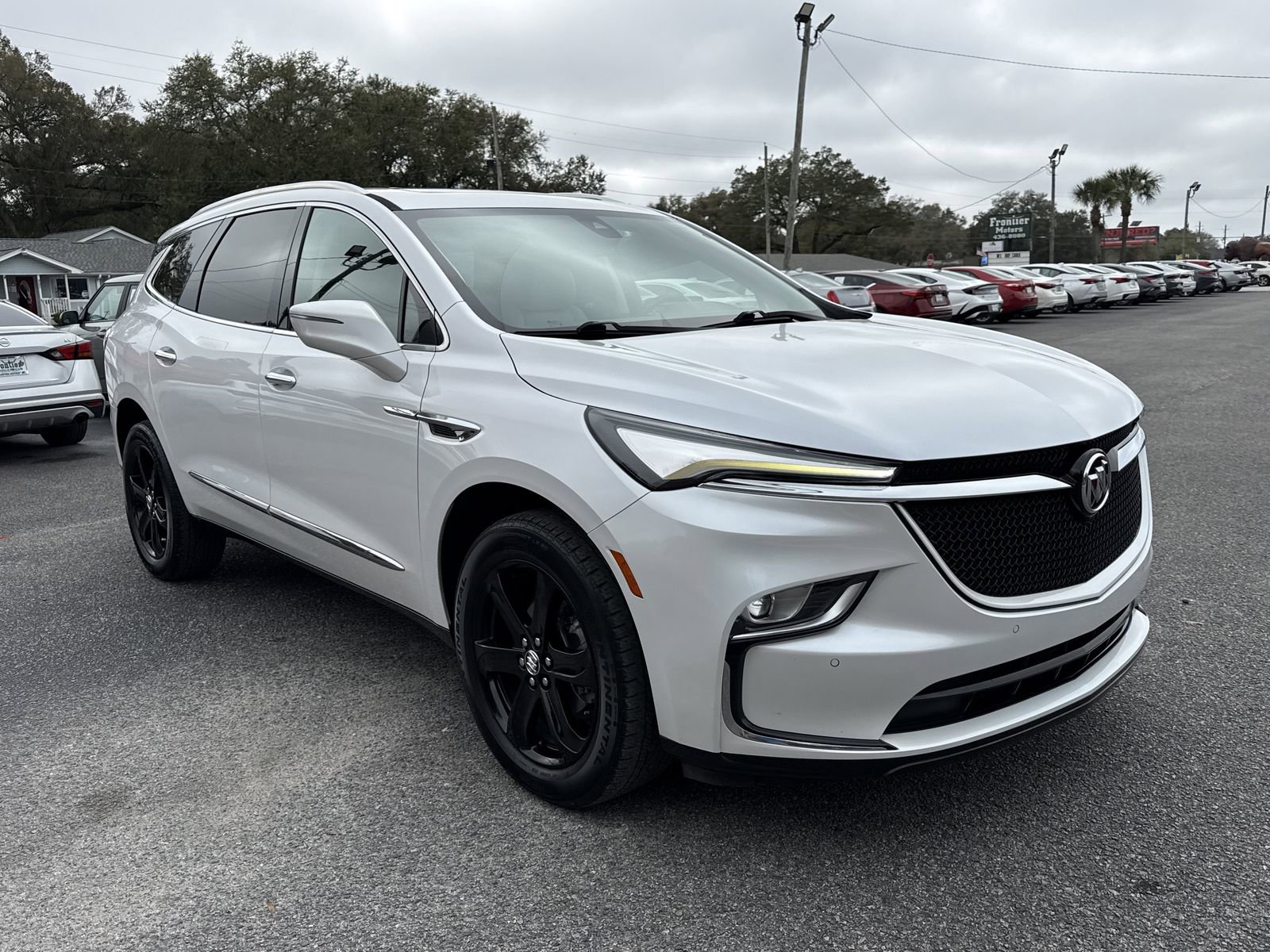 Used 2023 Buick Enclave Essence w/ Experience Buick Package image 7