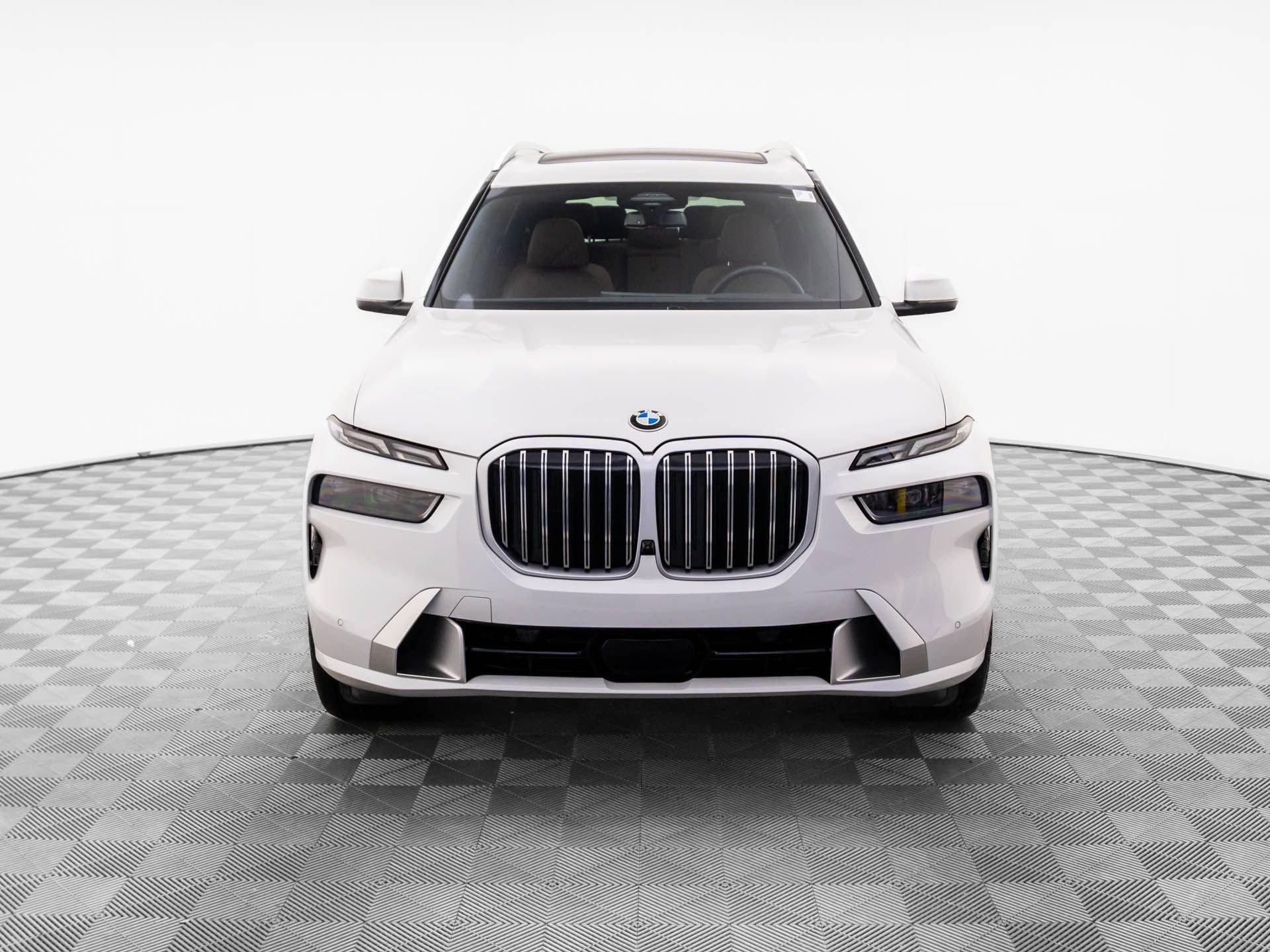 Certified 2025 BMW X7 xDrive40i image 8