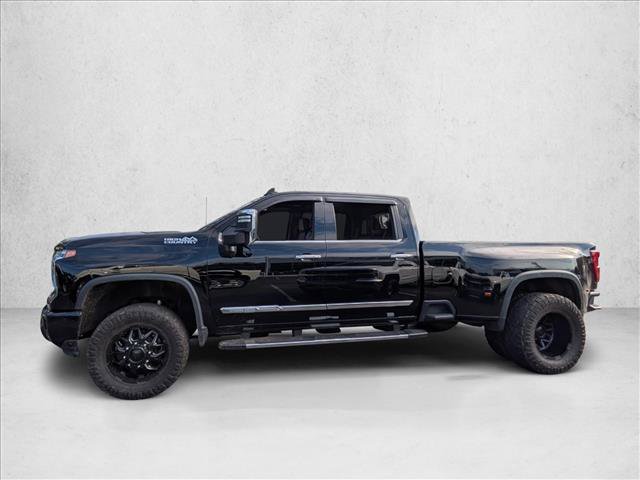 Used 2024 Chevrolet Silverado 3500 High Country w/ High Country Premium Package AWD/4WD image 9