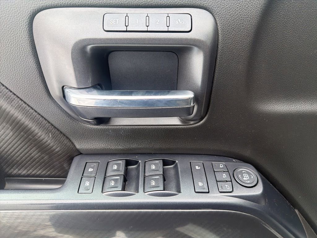 Used 2016 GMC Sierra 2500 SLT w/ All-Terrain HD Package image 10