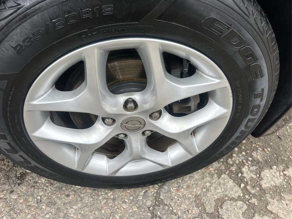 Used 2017 Chrysler Pacifica Touring Plus w/ Tire & Wheel Group image 17