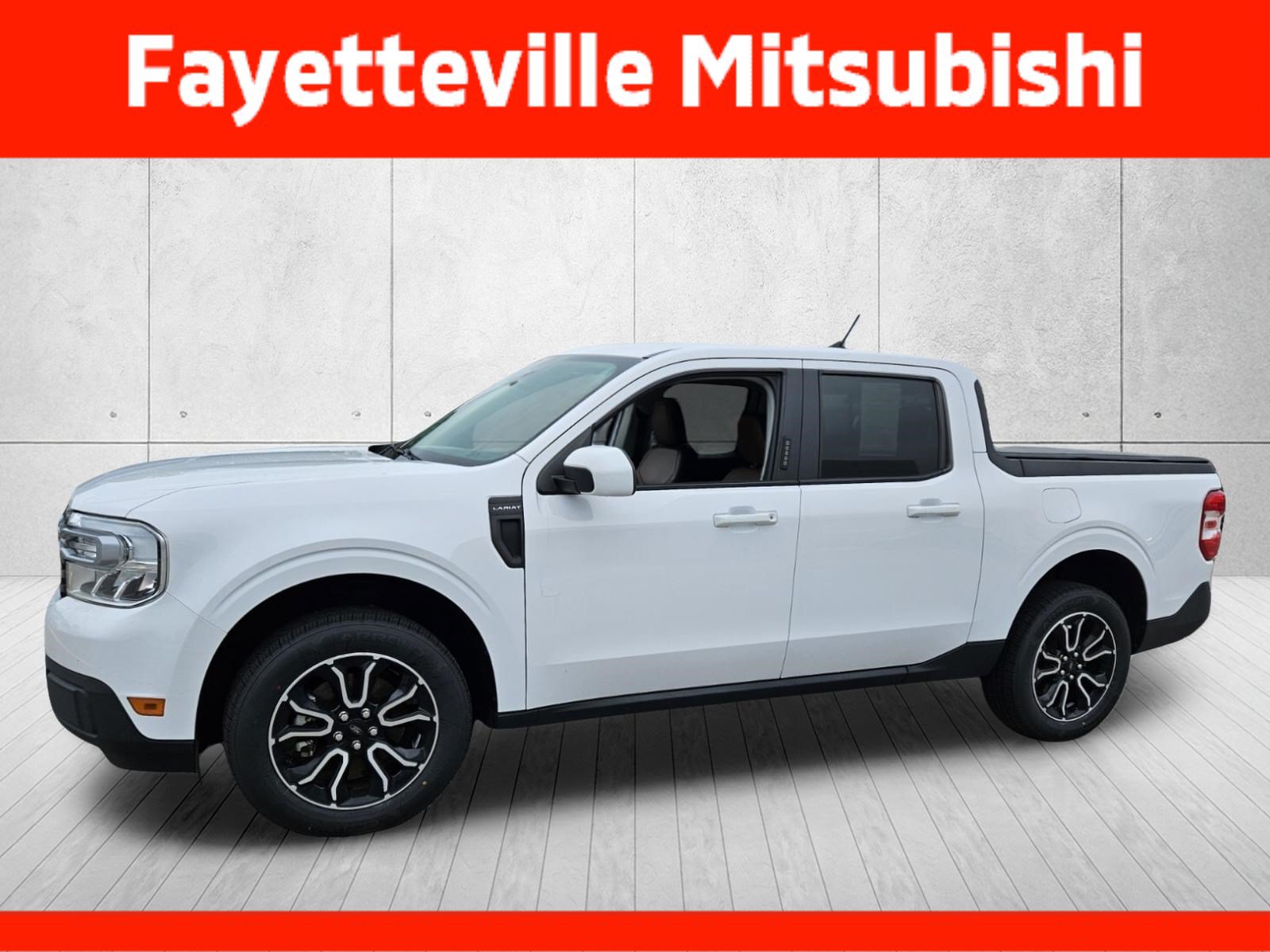 Used 2022 Ford Maverick Lariat w/ Lariat Luxury Package FWD image 3