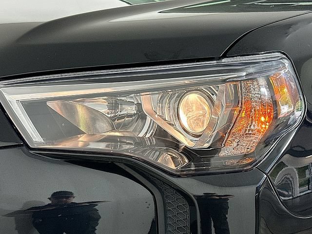 Used 2019 Toyota 4Runner SR5 Premium AWD/4WD image 27