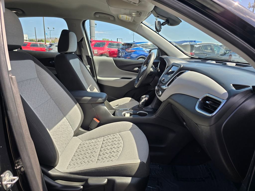 Used 2023 Chevrolet Equinox LS w/ LPO, Cargo Package FWD image 10