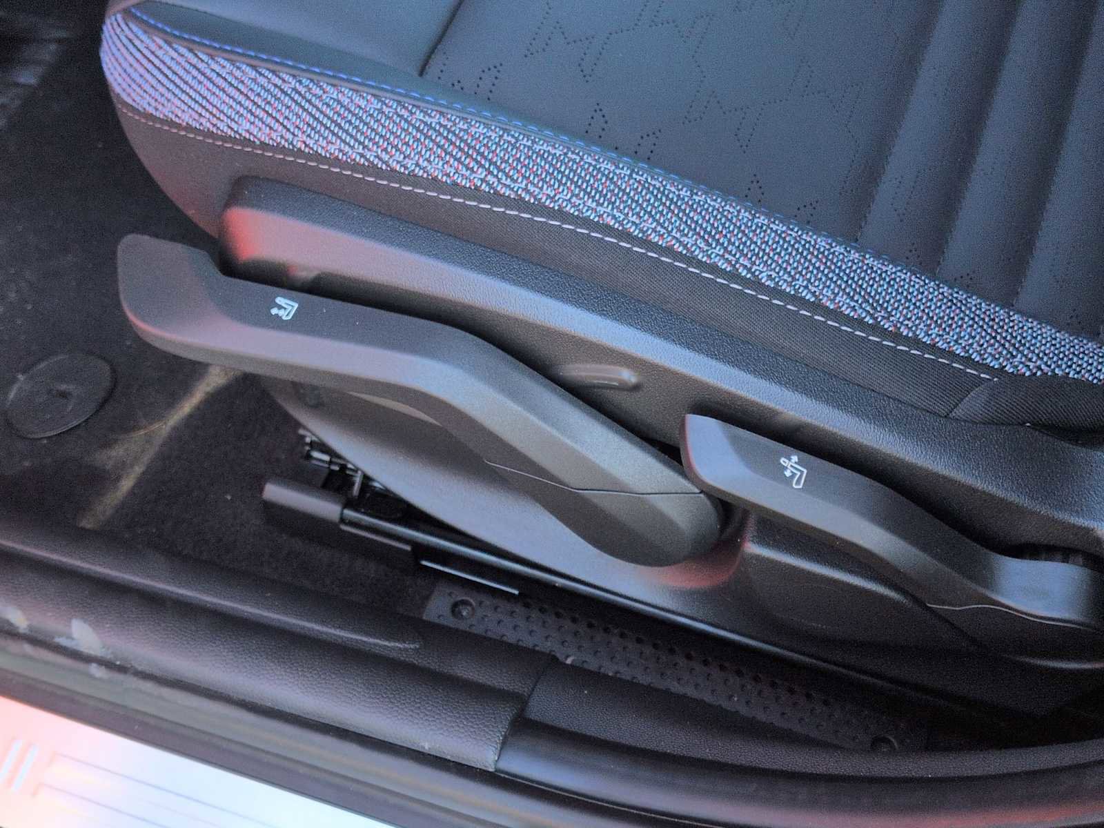 Used 2025 MINI Cooper S image 18