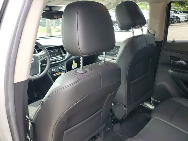 Certified 2022 Buick Encore Preferred w/ Safety Package FWD image 11