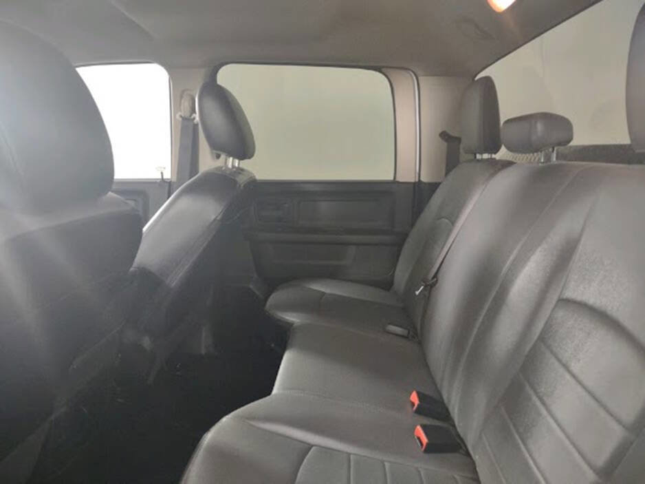 Used 2022 RAM 1500 Tradesman w/ Chrome Appearance Group image 12