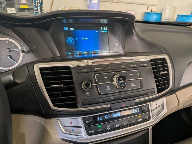 Used 2015 Honda Accord LX image 18