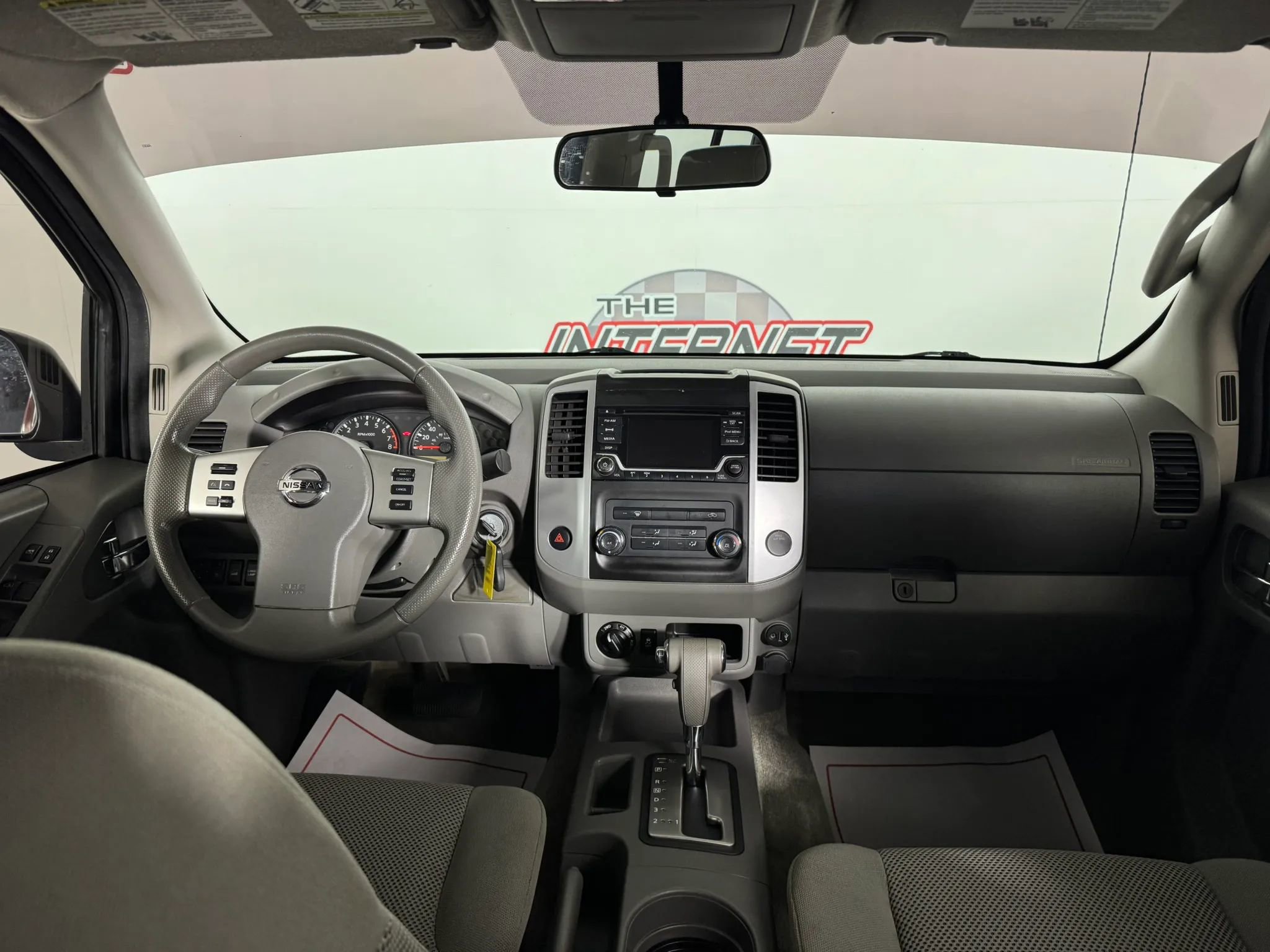Used 2018 Nissan Frontier SV image 11
