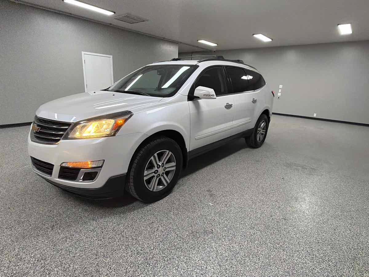 Used 2017 Chevrolet Traverse LT FWD image 7