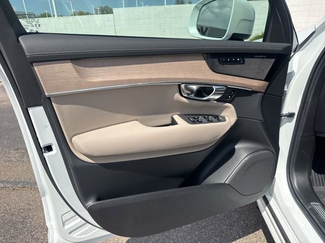 New 2026 Volvo XC90 B6 Plus w/ Protection Package Premier image 11