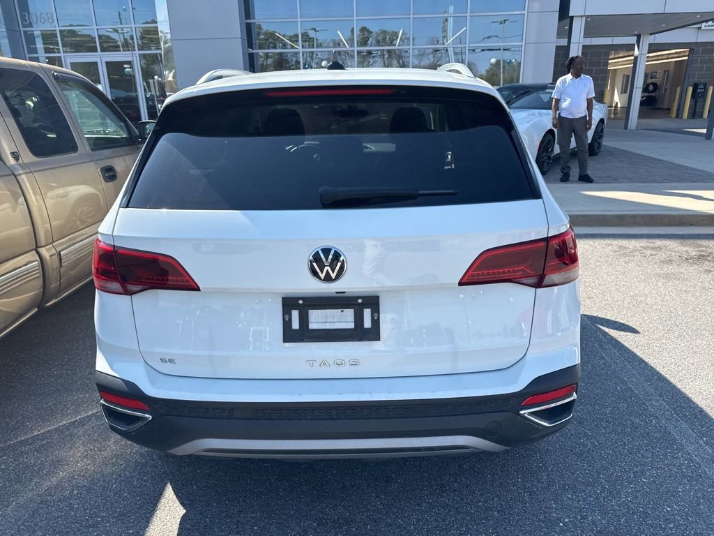 Used 2024 Volkswagen Taos SE image 8