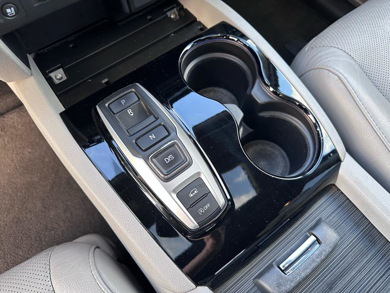 Used 2017 Honda Pilot Elite image 40