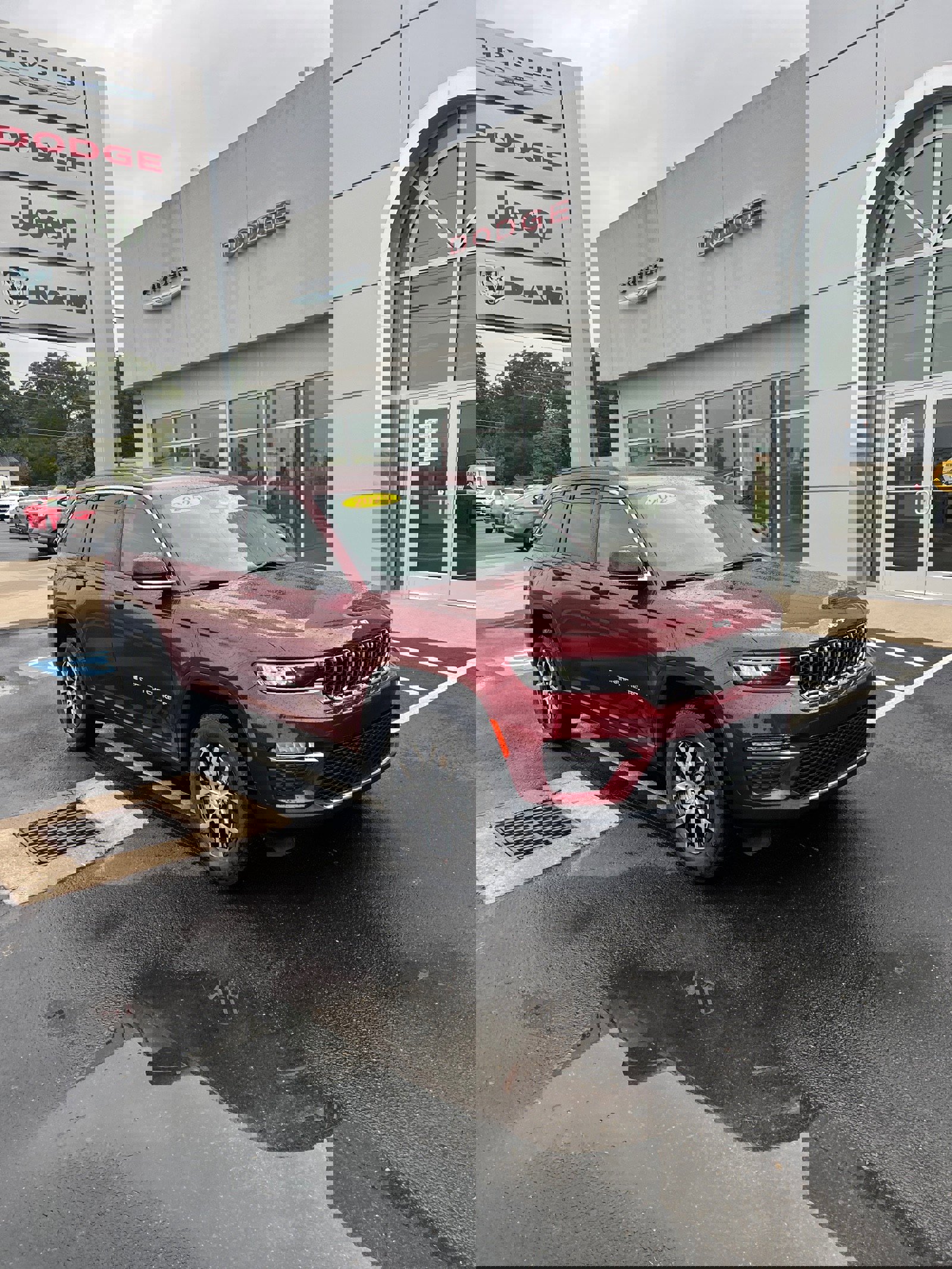 New 2025 Jeep Grand Cherokee Limited image 4