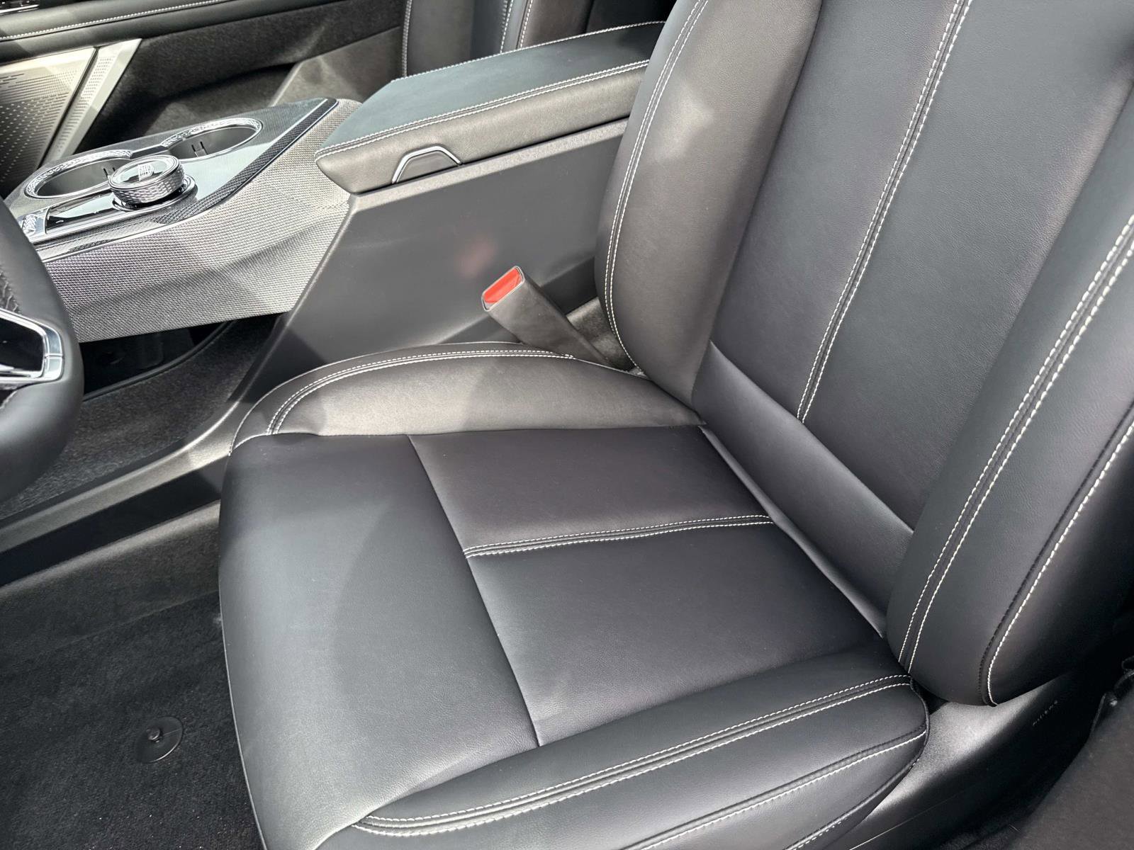 New 2026 Cadillac Optiq Sport 1 image 22