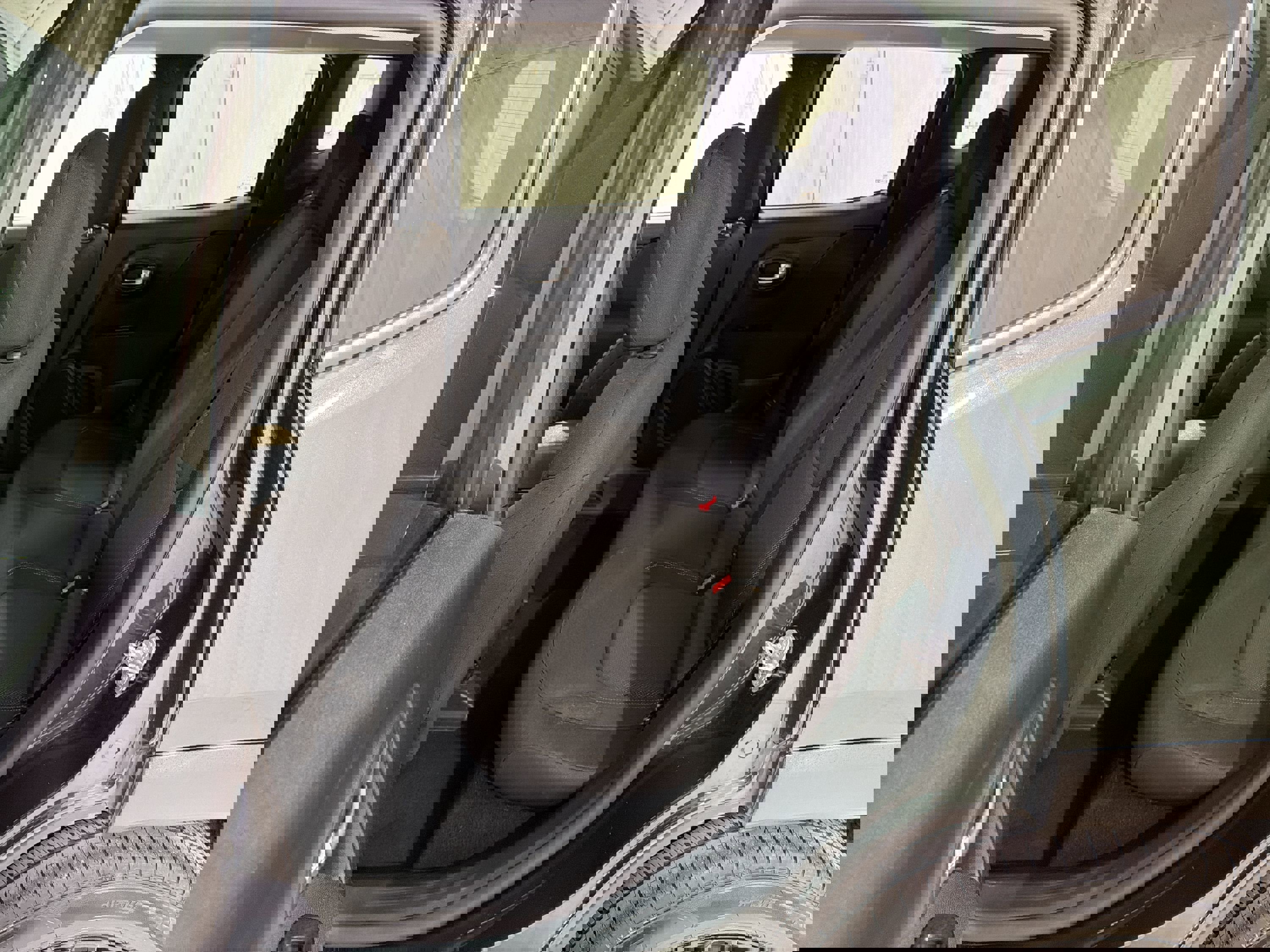 Used 2021 Jeep Renegade Sport image 23