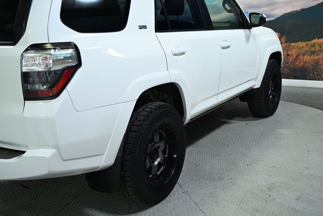 Used 2018 Toyota 4Runner SR5 image 8