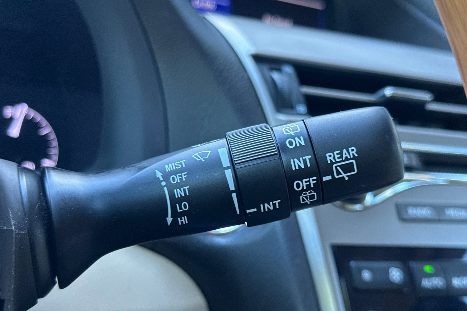 Used 2015 Lexus RX 450h FWD image 31