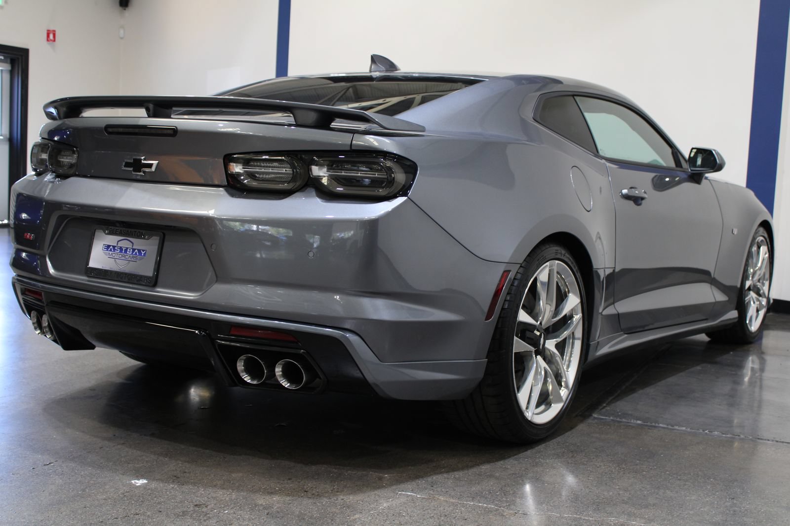 Used 2019 Chevrolet Camaro SS w/ LPO, Ground Effects Package RWD image 12