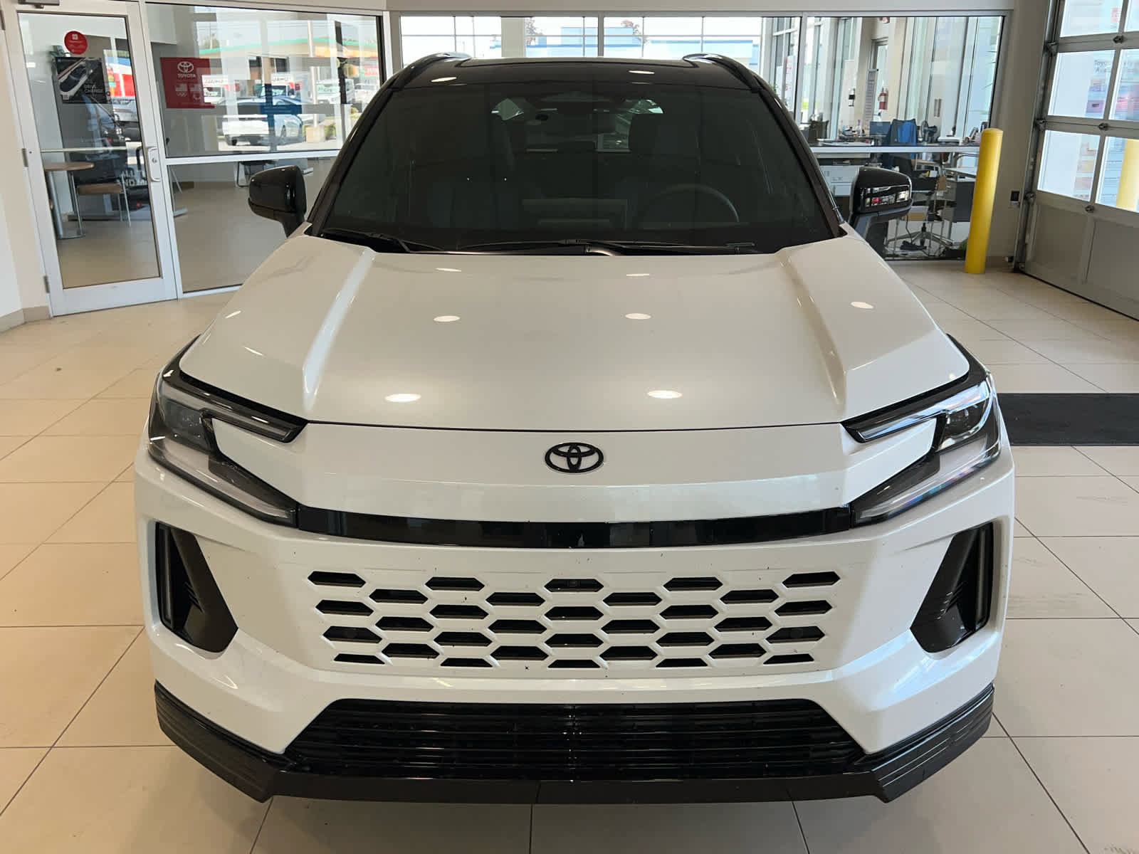New 2026 Toyota RAV4 XSE w/ Panoramic Sun Roof Package AWD/4WD image 3