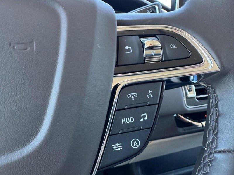 Used 2024 Lincoln Navigator Black Label AWD/4WD image 18