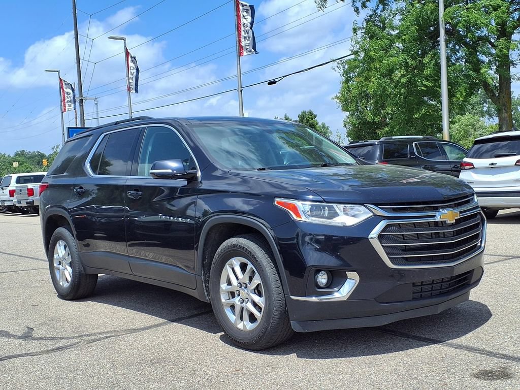 Used 2020 Chevrolet Traverse LT w/ LPO, Floor Liner Package AWD/4WD image 3