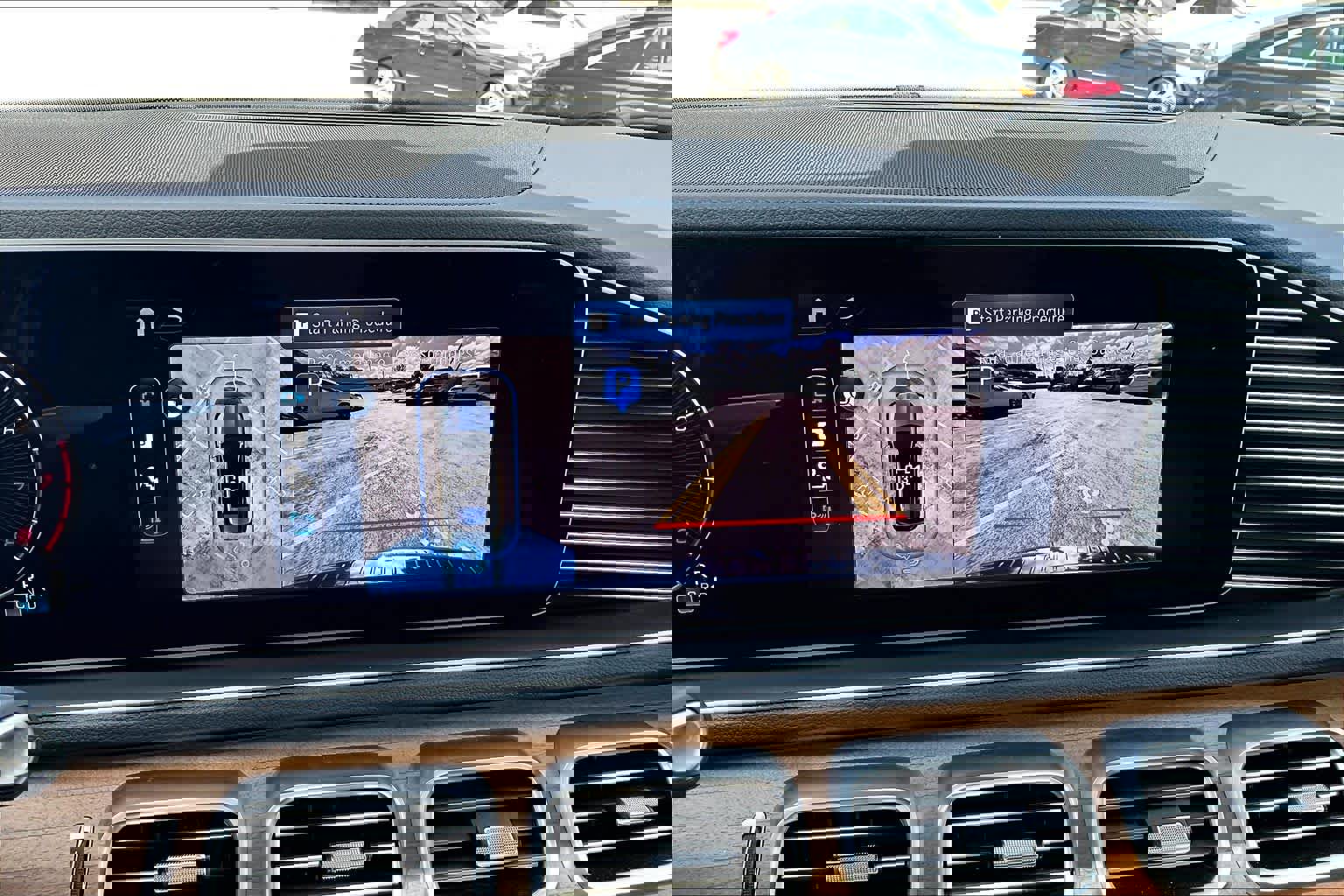 Used 2025 Mercedes-Benz GLE 350 4MATIC image 26