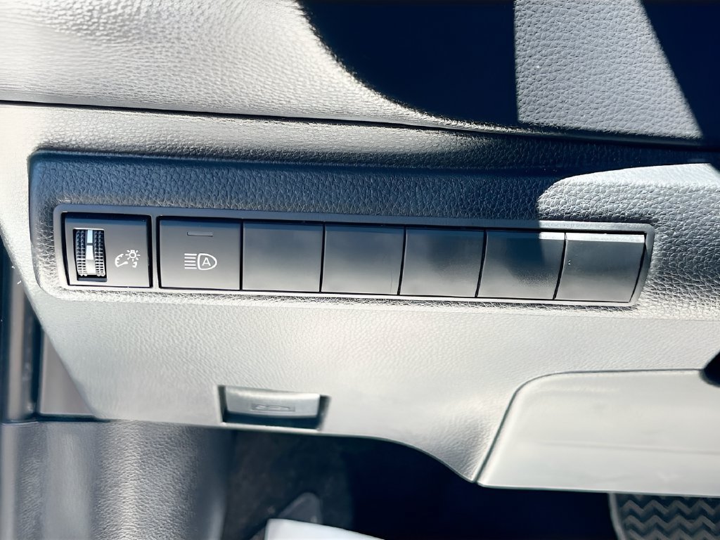 Used 2026 Toyota Corolla XSE FWD image 10