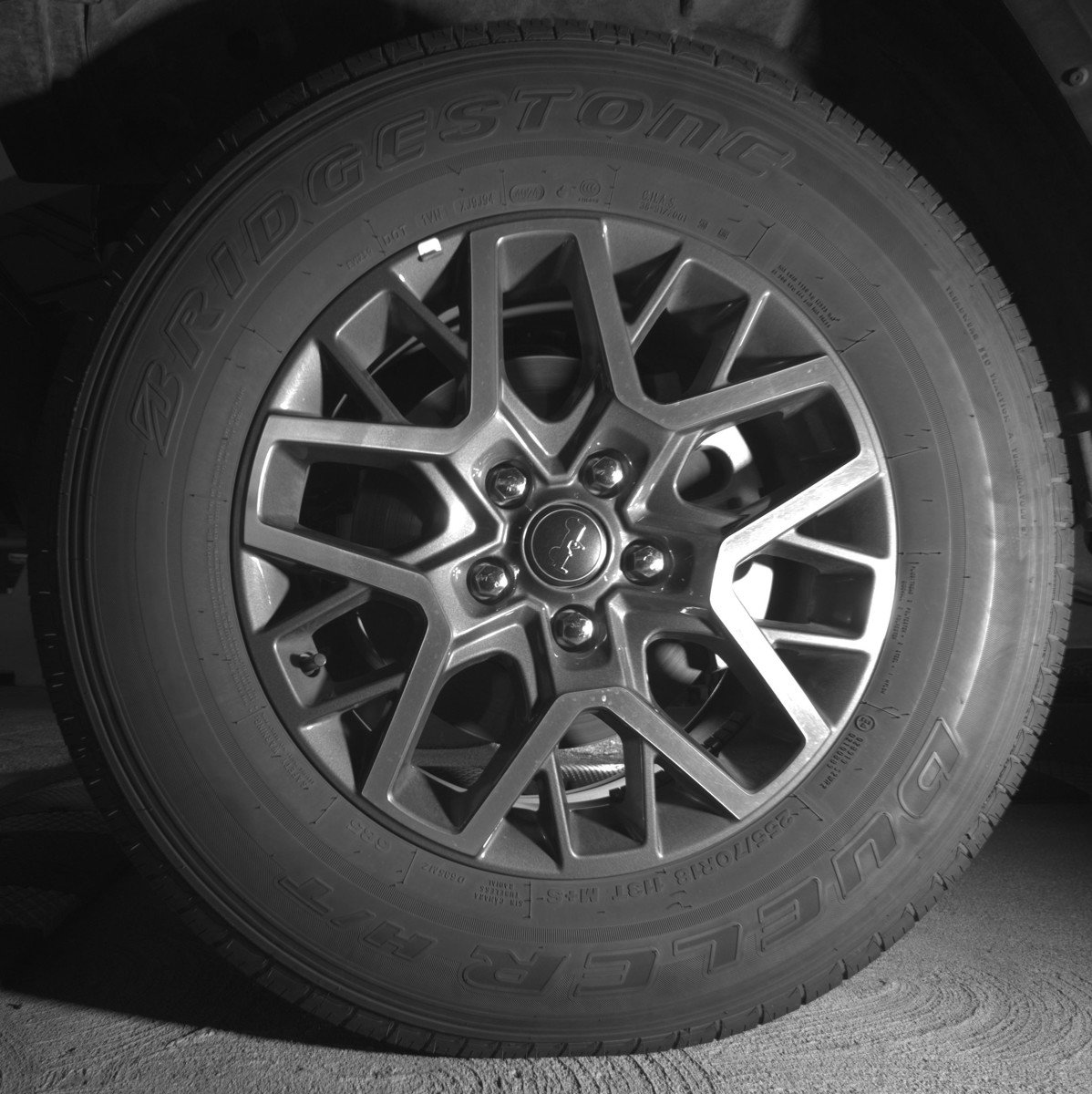 Used 2025 Jeep Wrangler Sahara AWD/4WD image 12