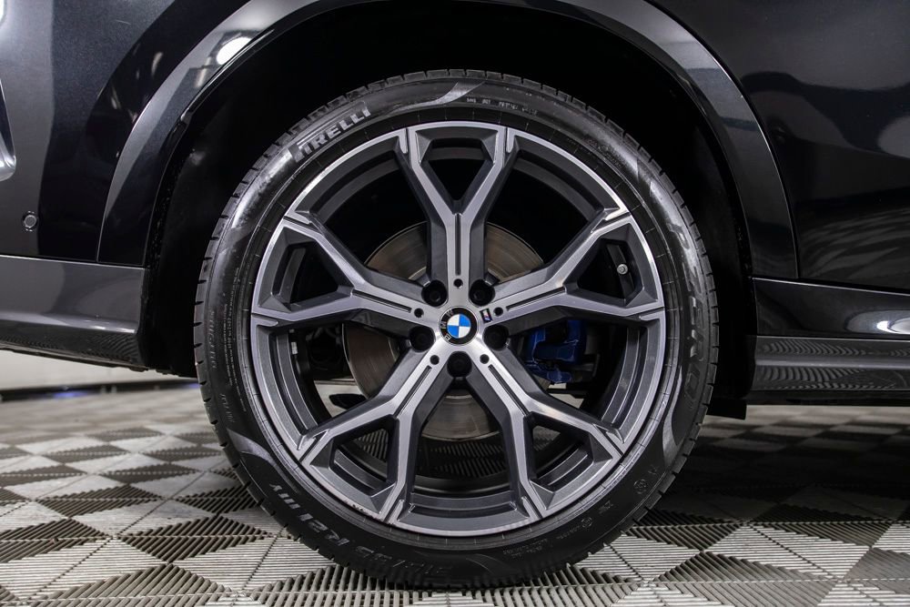 Used 2025 BMW X6 xDrive40i w/ Climate Comfort Package AWD/4WD image 43