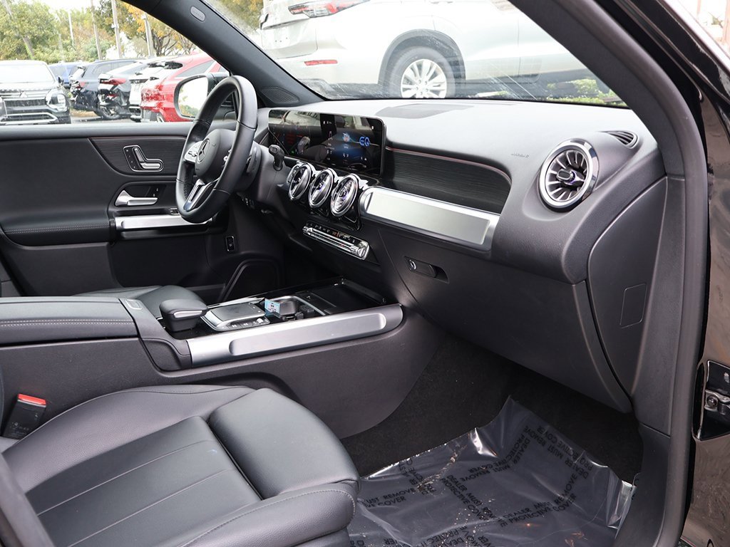 Used 2023 Mercedes-Benz EQB 250+ image 24