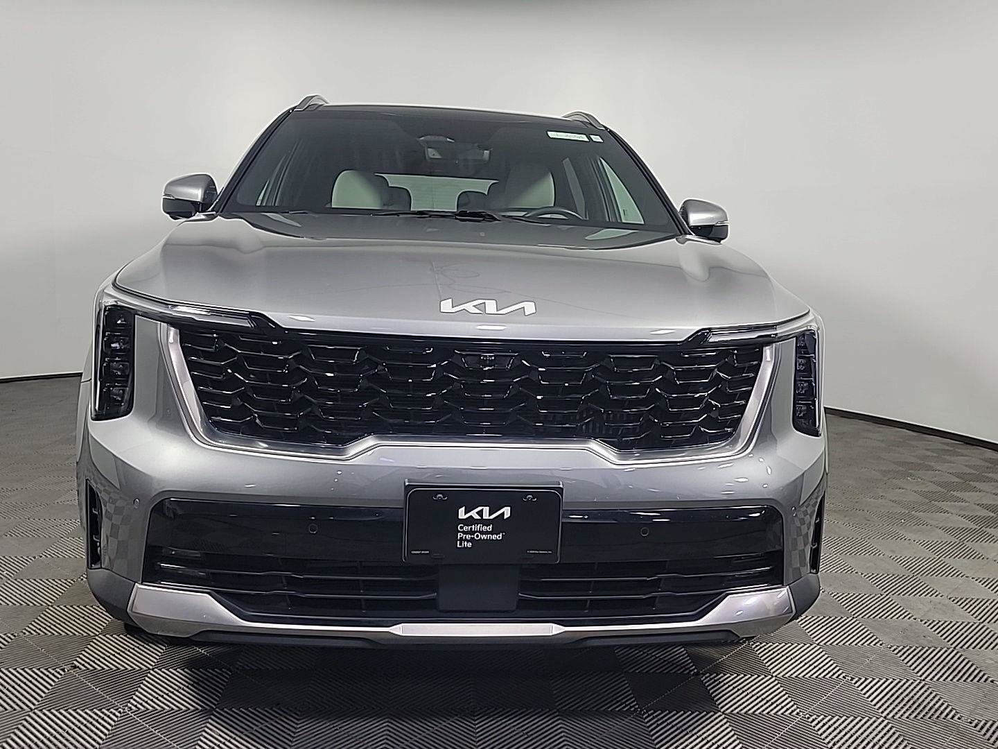 Certified 2025 Kia Sorento SX Prestige AWD/4WD image 13