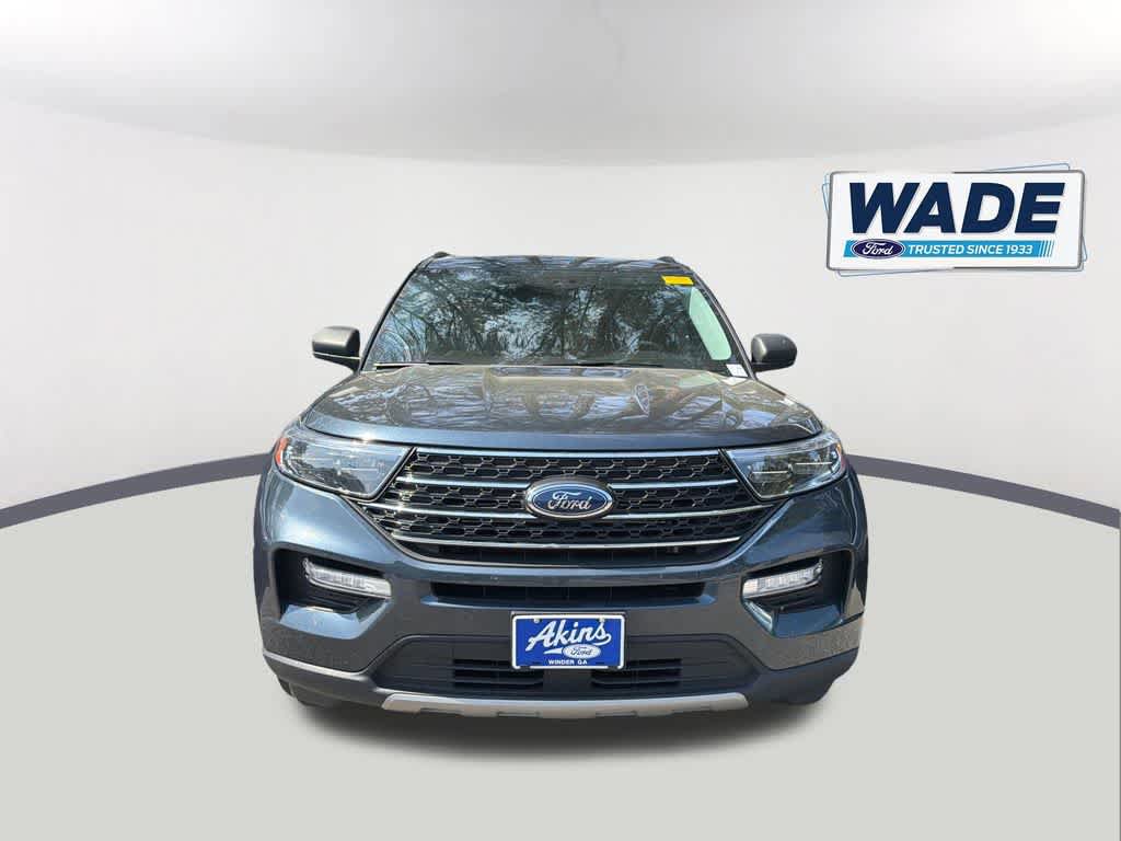 Used 2022 Ford Explorer XLT w/ Equipment Group 202A image 2