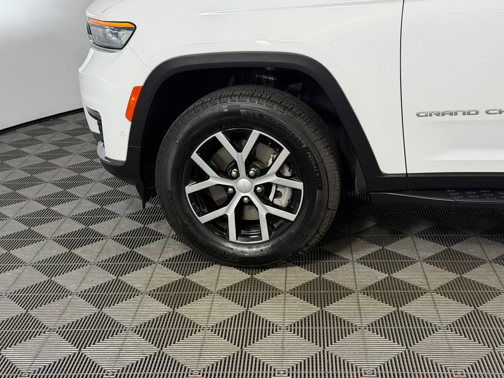 Certified 2025 Jeep Grand Cherokee L Limited w/ Luxury Tech Group II RWD image 14