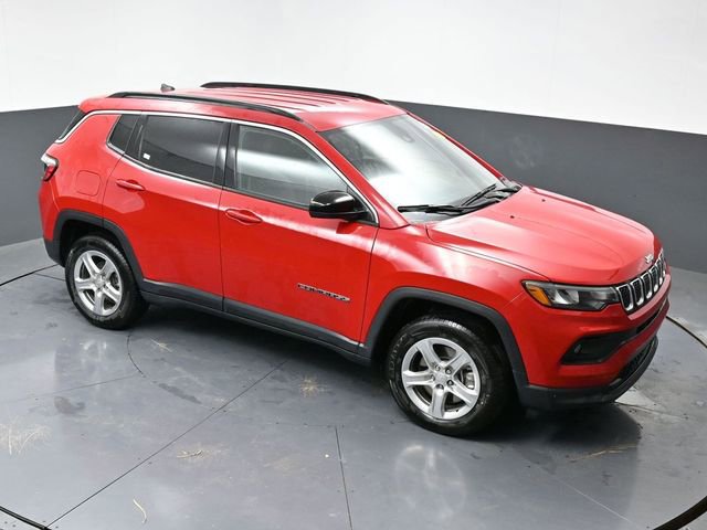 Used 2024 Jeep Compass Latitude image 41